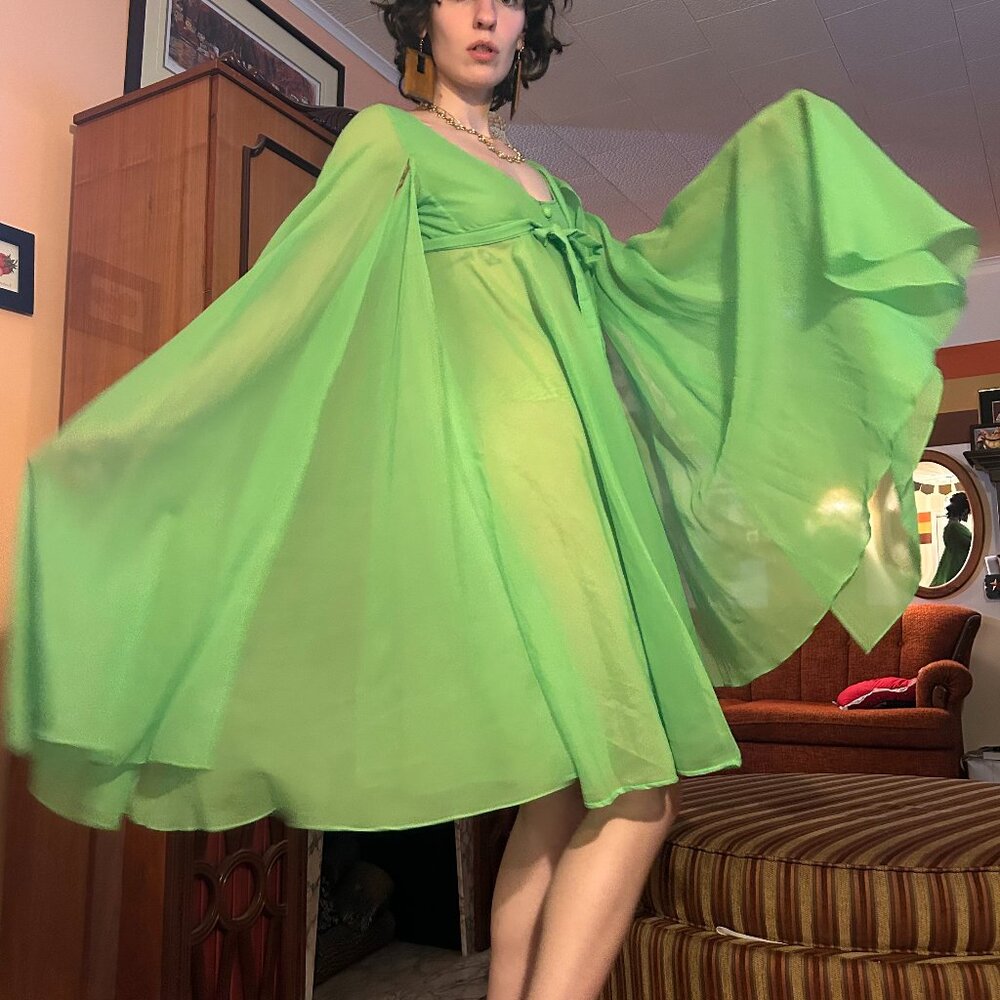 Nina Ricci 1960s neon green chiffon babydoll butterfly bellsleeve mini night gow - Picture 8 of 13